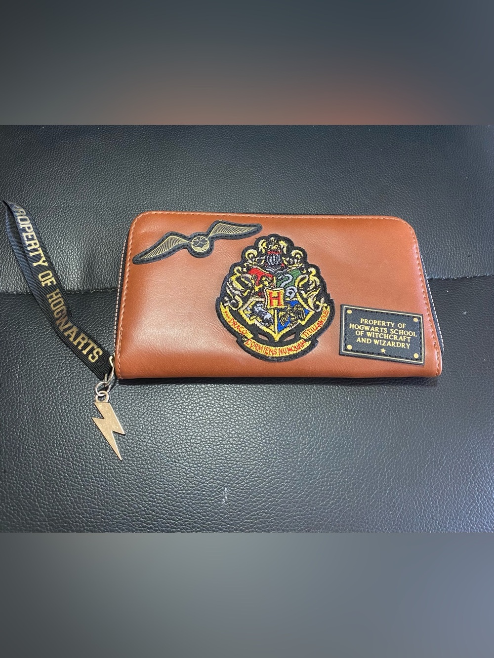 NEW🎉 Harry Potter Gryffindor Crest Zip Wallet By Primark